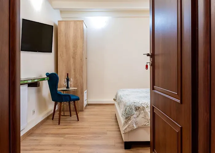 Romana Boutique Πανσιόν 3*