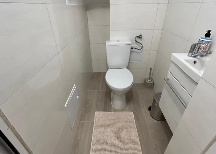 Romana Boutique Πανσιόν 3*