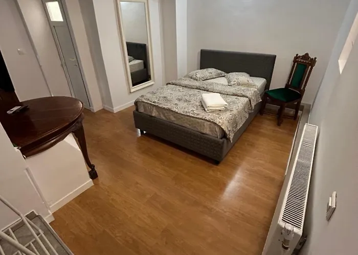 Romana Boutique Πανσιόν 3*