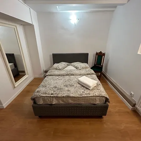 Romana Boutique Πανσιόν 3*